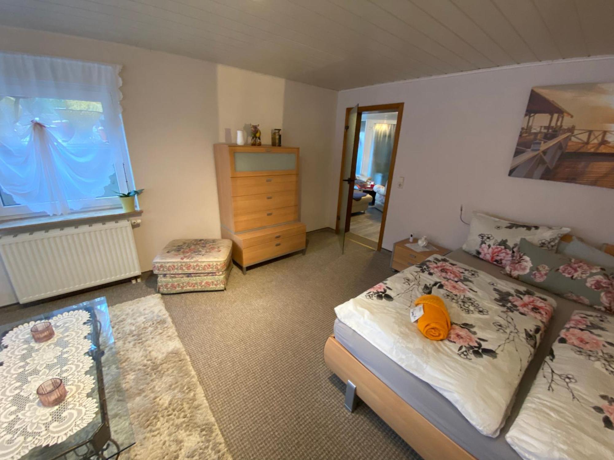 Grosse Helle Wohnung Am Wald In Bad Saarow Nahe Gruenheide Und Berlin Souterrain Extérieur photo